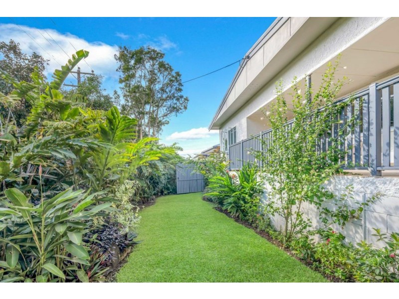 33 Hodel Street, Whitfield QLD 4870