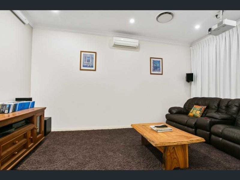 10a York Street, Whitfield QLD 4870