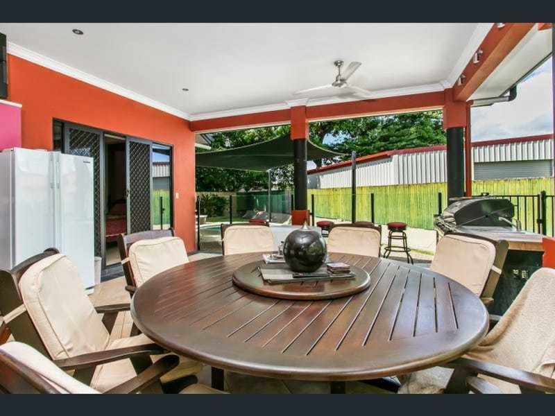 10a York Street, Whitfield QLD 4870