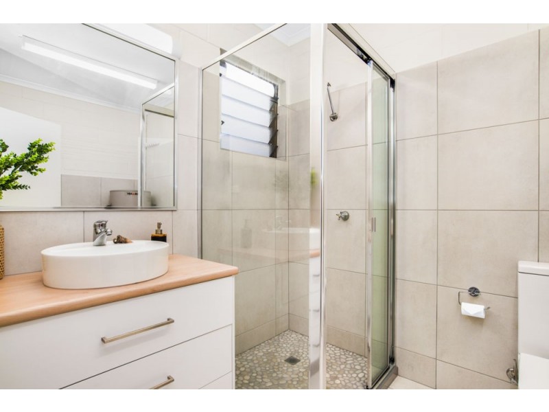 9/49-51 Digger Street, Cairns North QLD 4870