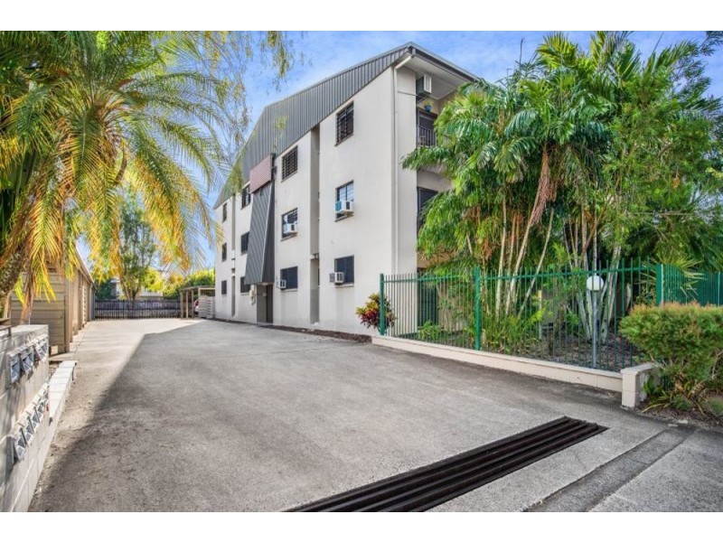 9/49-51 Digger Street, Cairns North QLD 4870
