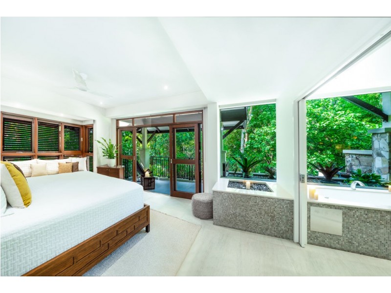 U113, L111 / 5 Triton Street, Palm Cove QLD 4879