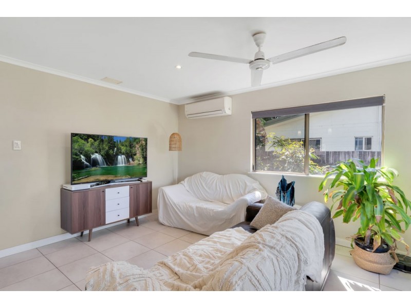 8 Queensborough Close, Trinity Park QLD 4879
