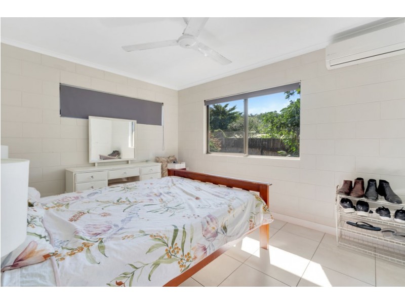 8 Queensborough Close, Trinity Park QLD 4879