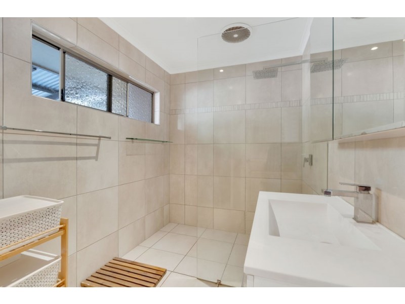 8 Queensborough Close, Trinity Park QLD 4879