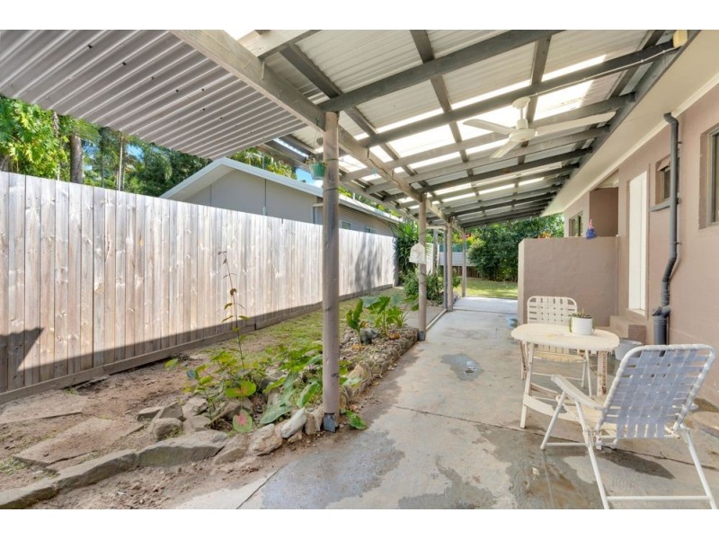 8 Queensborough Close, Trinity Park QLD 4879