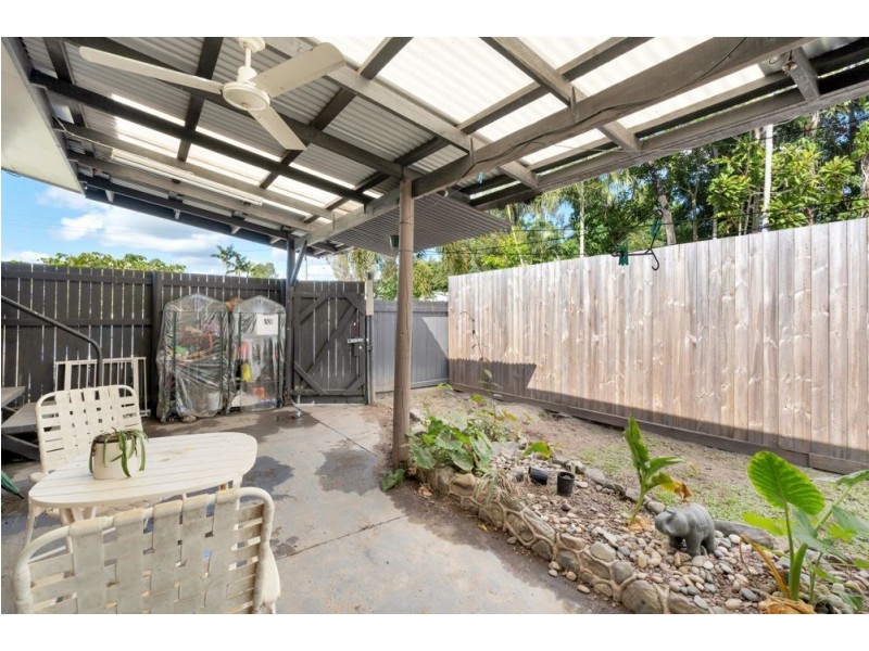 8 Queensborough Close, Trinity Park QLD 4879