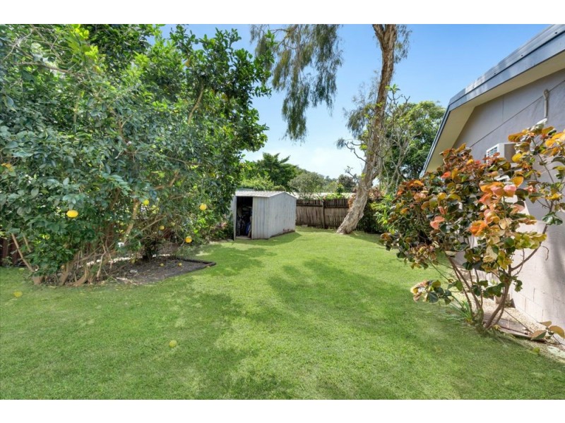 8 Queensborough Close, Trinity Park QLD 4879