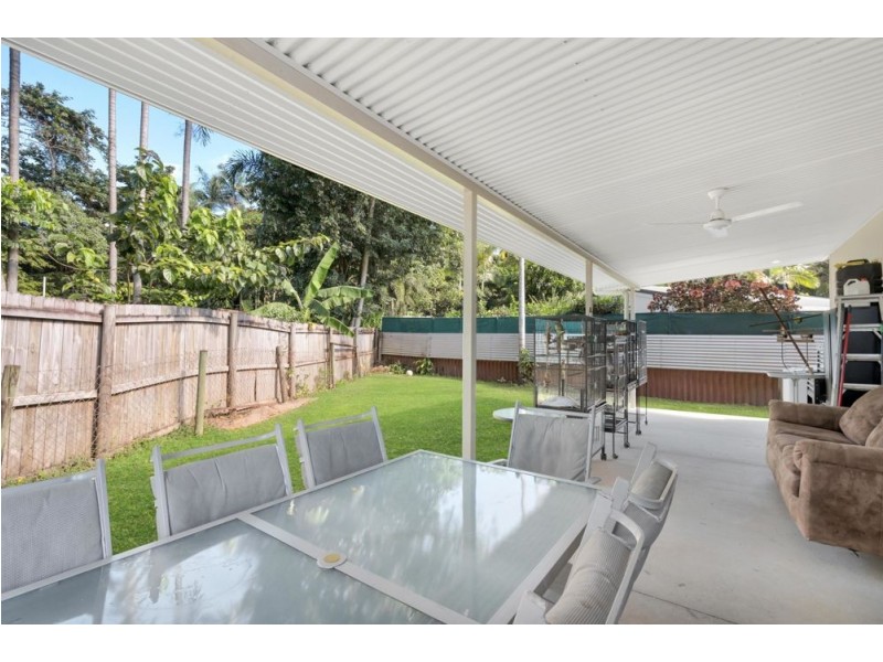 8 Queensborough Close, Trinity Park QLD 4879