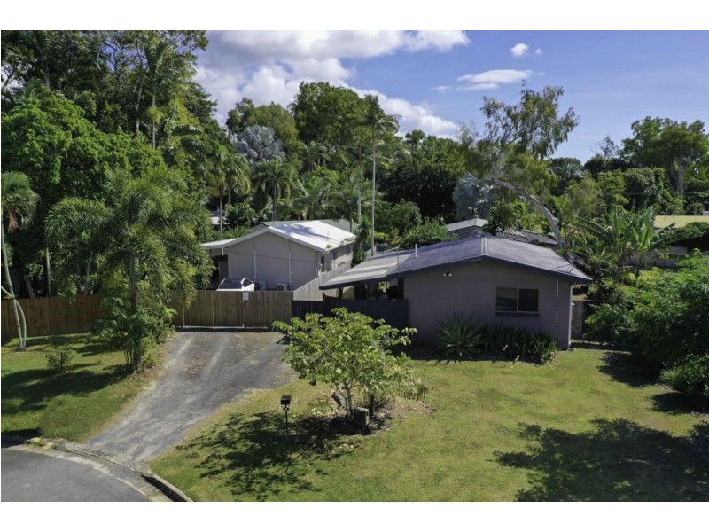 8 Queensborough Close, Trinity Park QLD 4879