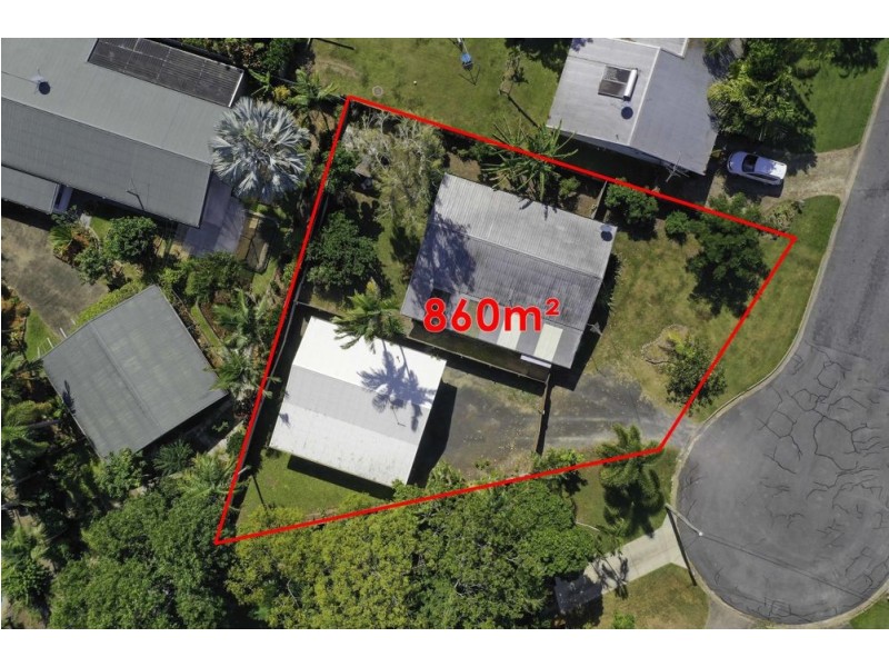 8 Queensborough Close, Trinity Park QLD 4879