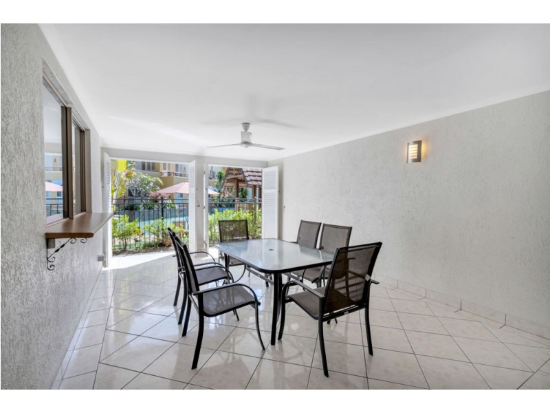 801/2-10 Greenslopes Street, Cairns North QLD 4870