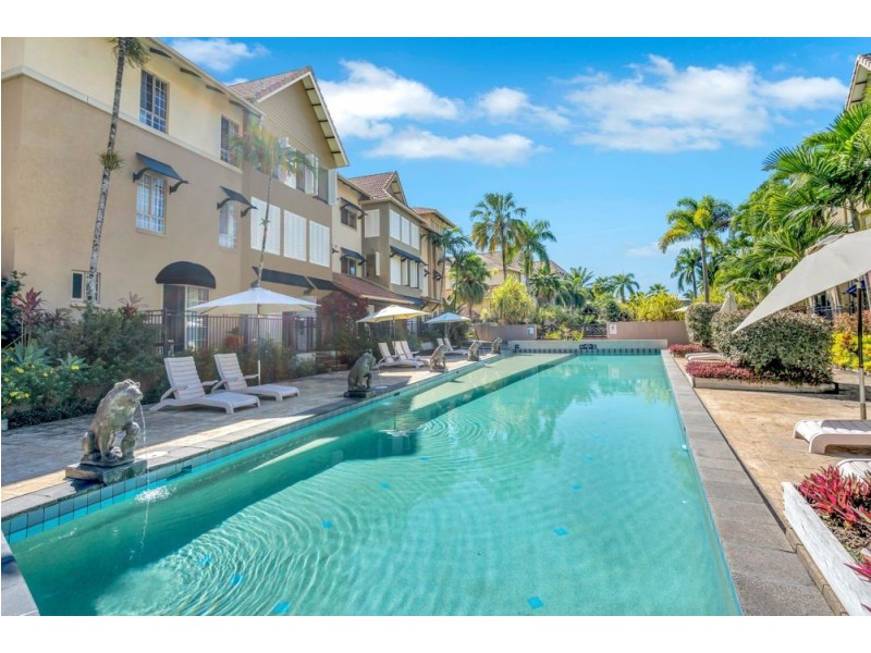801/2-10 Greenslopes Street, Cairns North QLD 4870