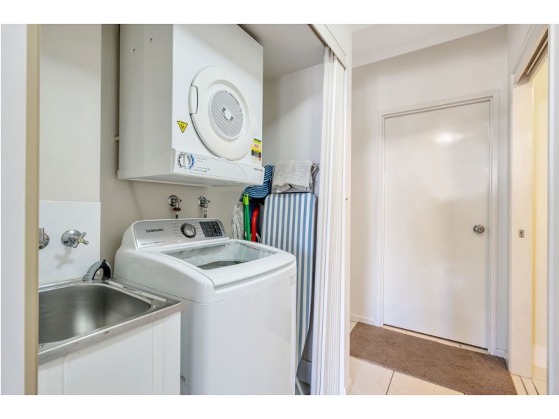 2/97-99 Martyn Street, Parramatta Park QLD 4870