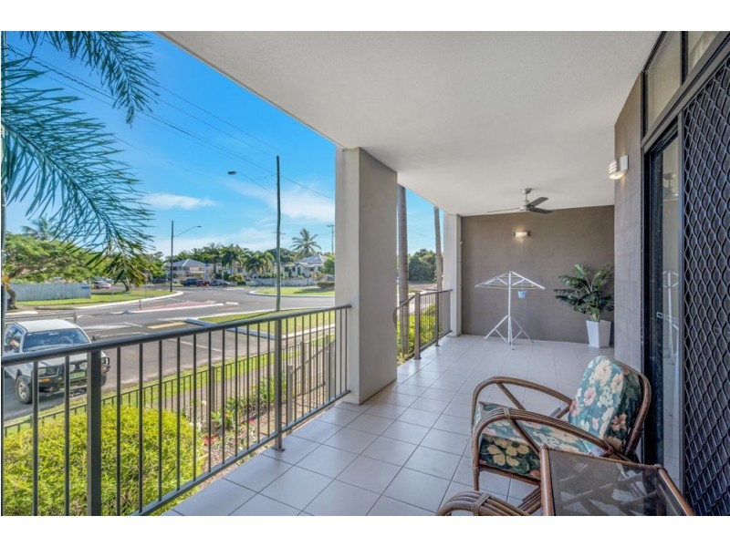 2/97-99 Martyn Street, Parramatta Park QLD 4870
