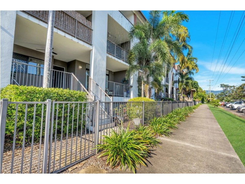 2/97-99 Martyn Street, Parramatta Park QLD 4870