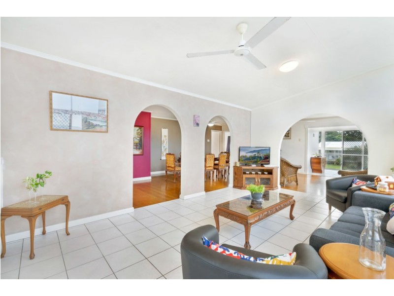 1 Mansfield Street, Earlville QLD 4870