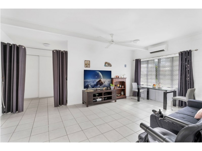 1 Mansfield Street, Earlville QLD 4870