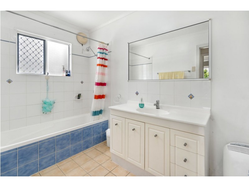 1 Mansfield Street, Earlville QLD 4870