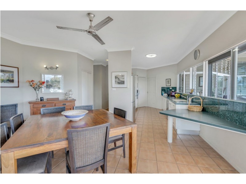 39 Summer Hill Drive, Mooroobool QLD 4870