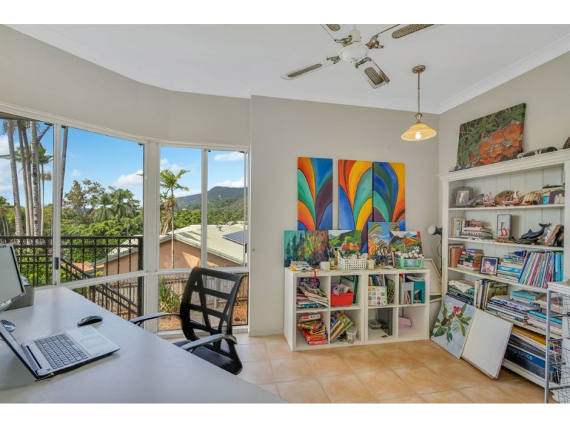39 Summer Hill Drive, Mooroobool QLD 4870