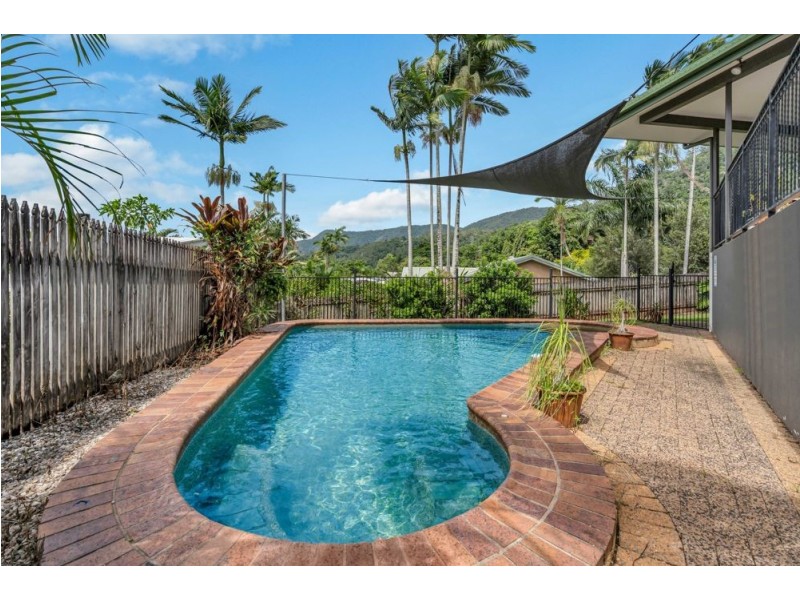 39 Summer Hill Drive, Mooroobool QLD 4870