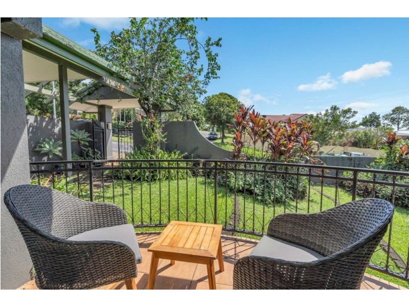 39 Summer Hill Drive, Mooroobool QLD 4870