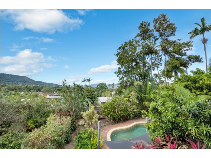 28 Atherton Street, Whitfield QLD 4870