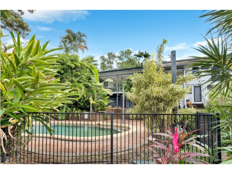 28 Atherton Street, Whitfield QLD 4870