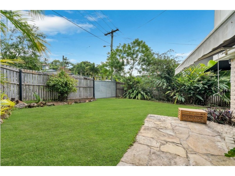 28 Atherton Street, Whitfield QLD 4870