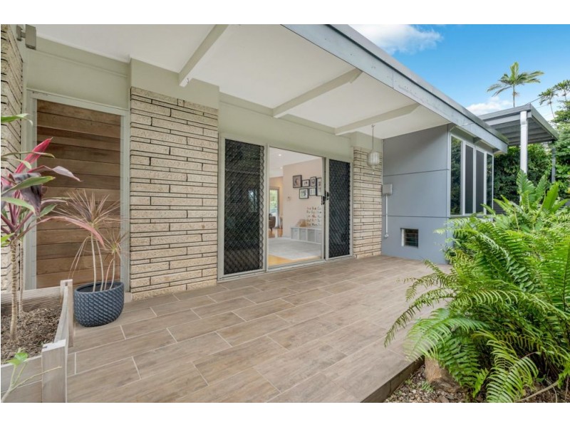 28 Atherton Street, Whitfield QLD 4870