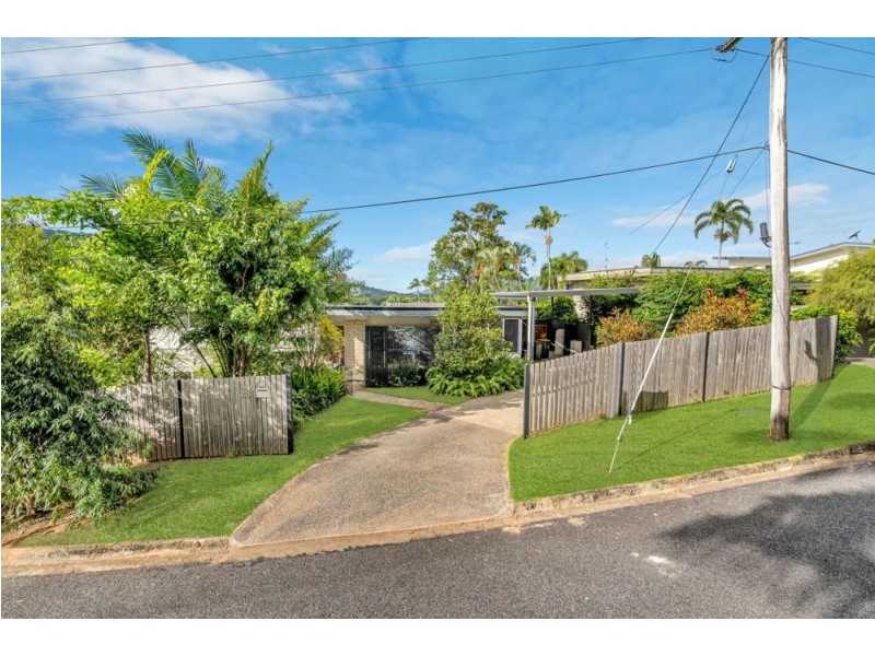 28 Atherton Street, Whitfield QLD 4870