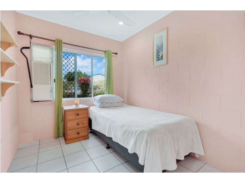 4 Carina Close, White Rock QLD 4868