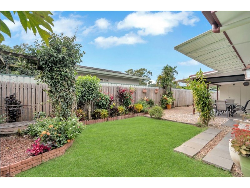 4 Carina Close, White Rock QLD 4868