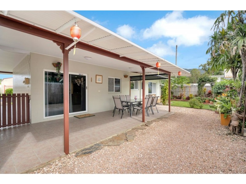 4 Carina Close, White Rock QLD 4868