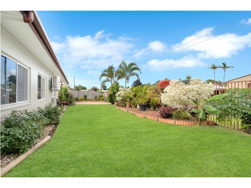 4 Carina Close, White Rock QLD 4868