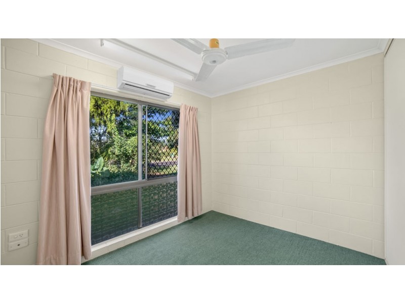 9 Velma Close, Woree QLD 4868