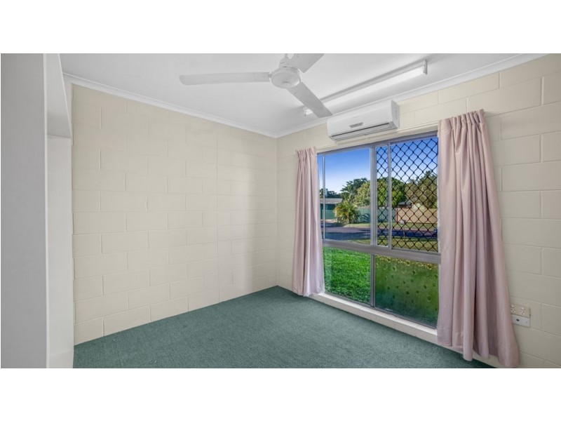 9 Velma Close, Woree QLD 4868