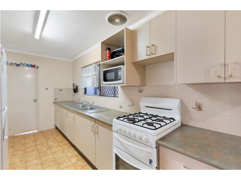 8 Trucano Close, Whitfield QLD 4870