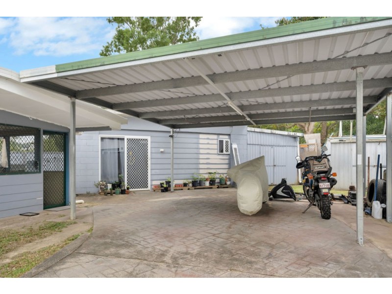 8 Trucano Close, Whitfield QLD 4870