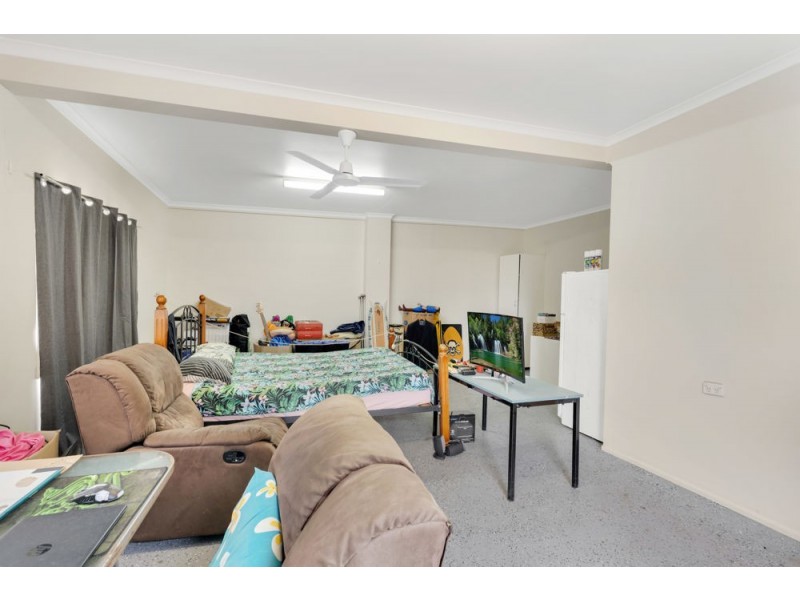 8 Trucano Close, Whitfield QLD 4870