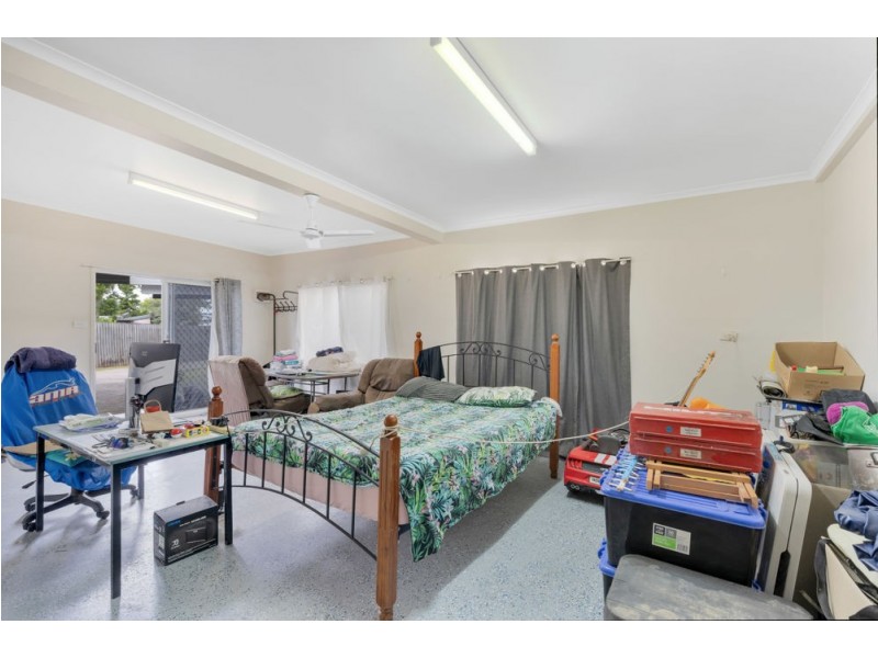 8 Trucano Close, Whitfield QLD 4870