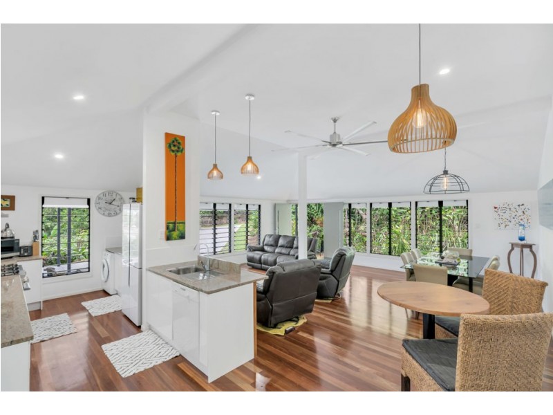 44 Hodel Street, Whitfield QLD 4870