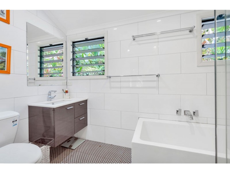 44 Hodel Street, Whitfield QLD 4870