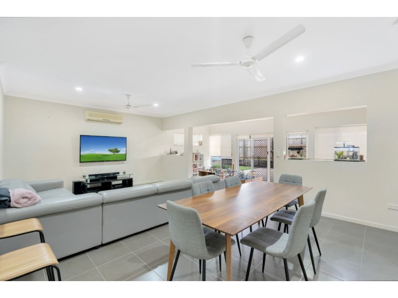 15 Goldberg Close, White Rock QLD 4868