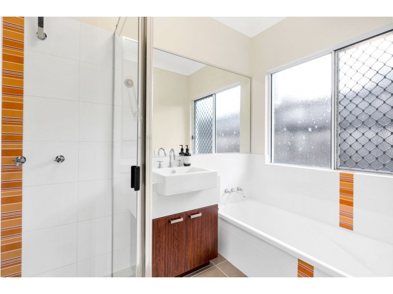 15 Goldberg Close, White Rock QLD 4868