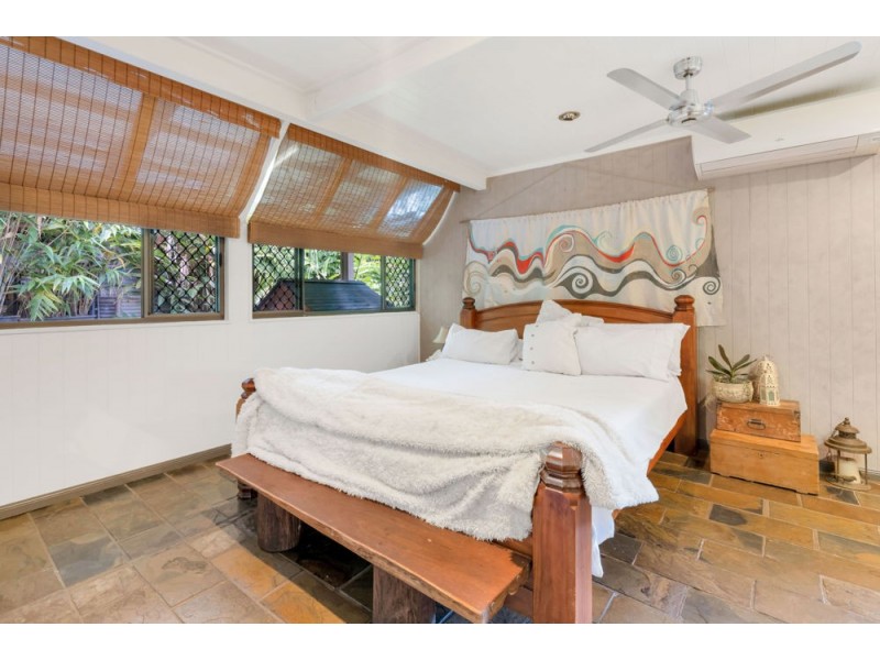 34 Valmadre Street, Caravonica QLD 4878