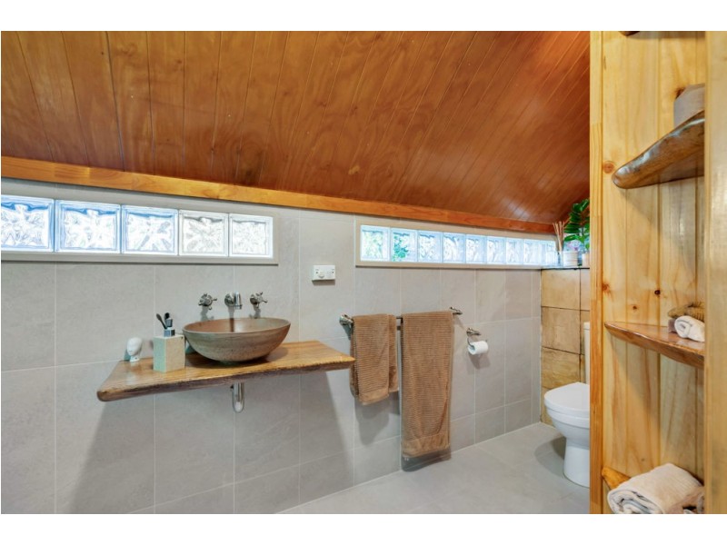 34 Valmadre Street, Caravonica QLD 4878