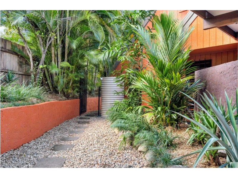 34 Valmadre Street, Caravonica QLD 4878