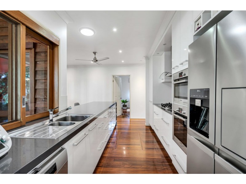 18 Glacier Road, Kamerunga QLD 4870